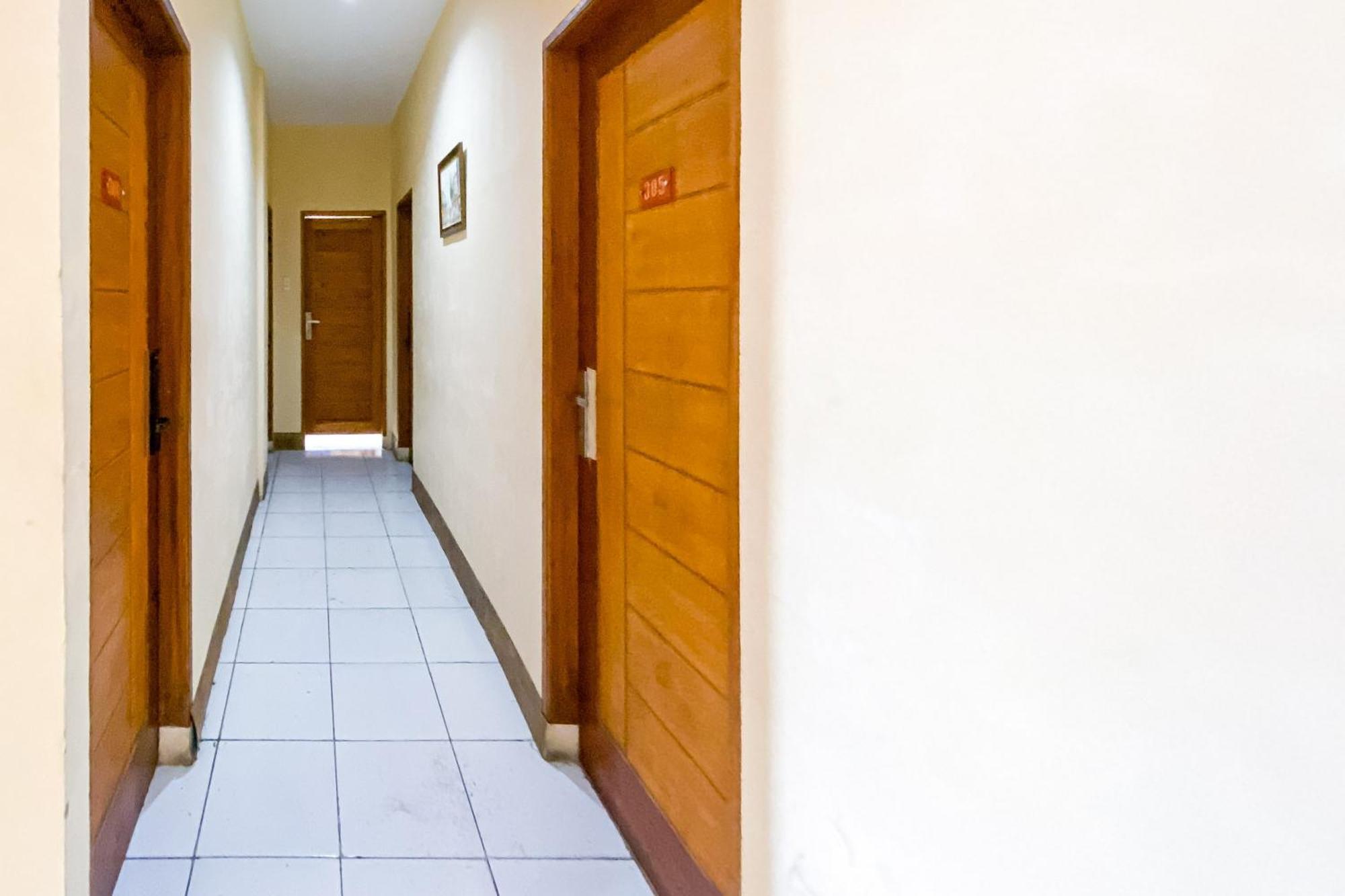 Reddoorz At Sentosa Jaya Helvetia Hotel Medan Exterior foto